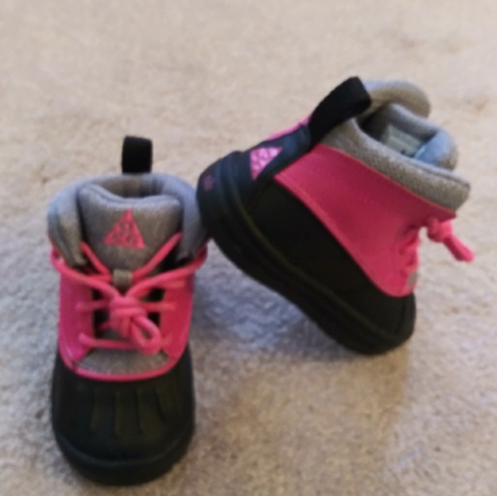 Baby girl Nike Boots